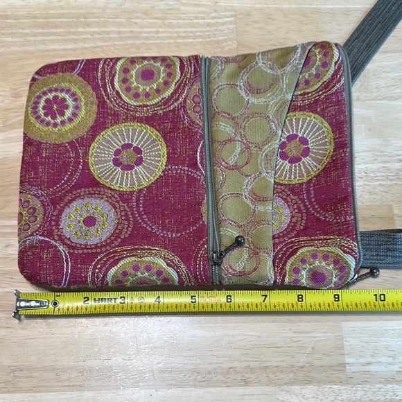 Stylish Pink and Green Crossbody Bag - Picture 8 of 10